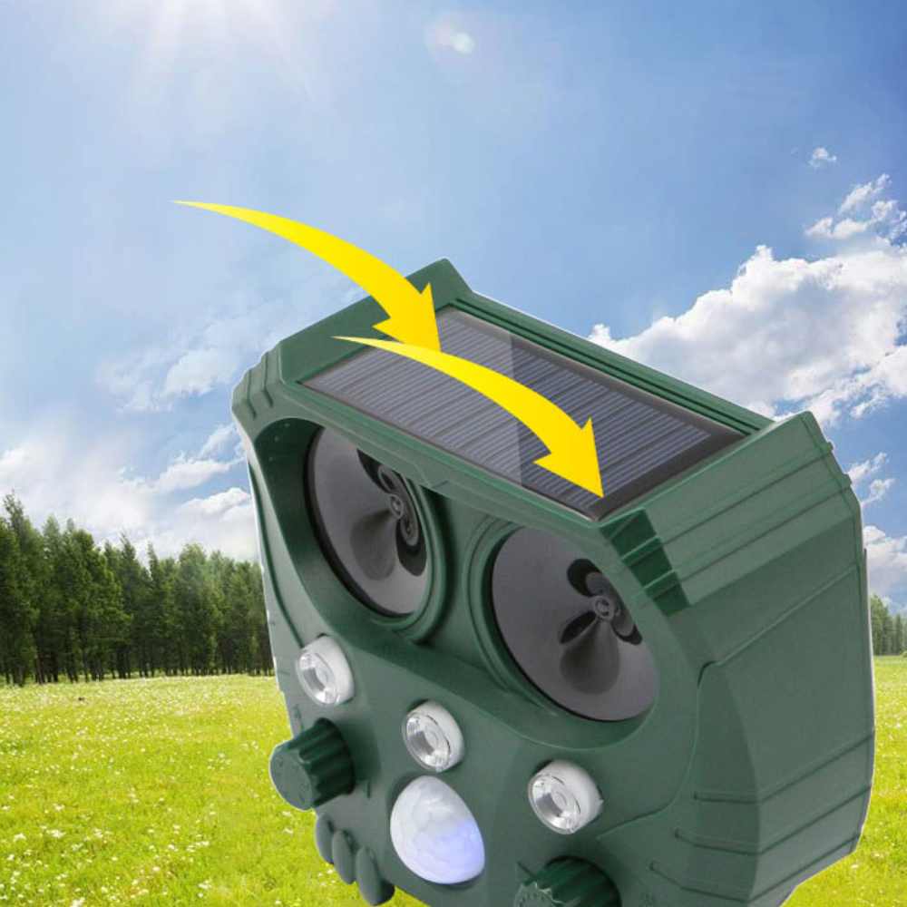 Ultrasonic Cat Repellent Device - Sonar Noise Deterrent for Cats, Dogs, Foxes, Rats & Squirrels - Effective Outdoor Animal Control