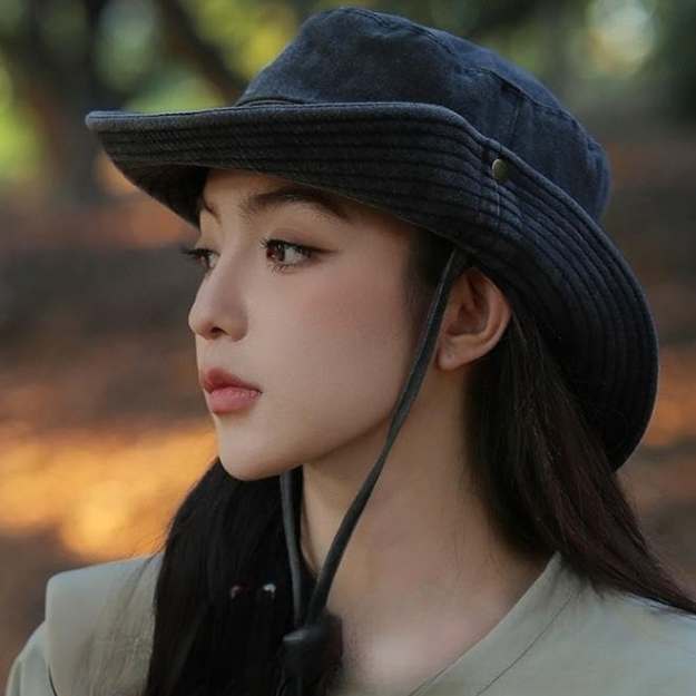 UV Protection Women's Sun Hat with Wide Brim for Outdoor Activities and Travel