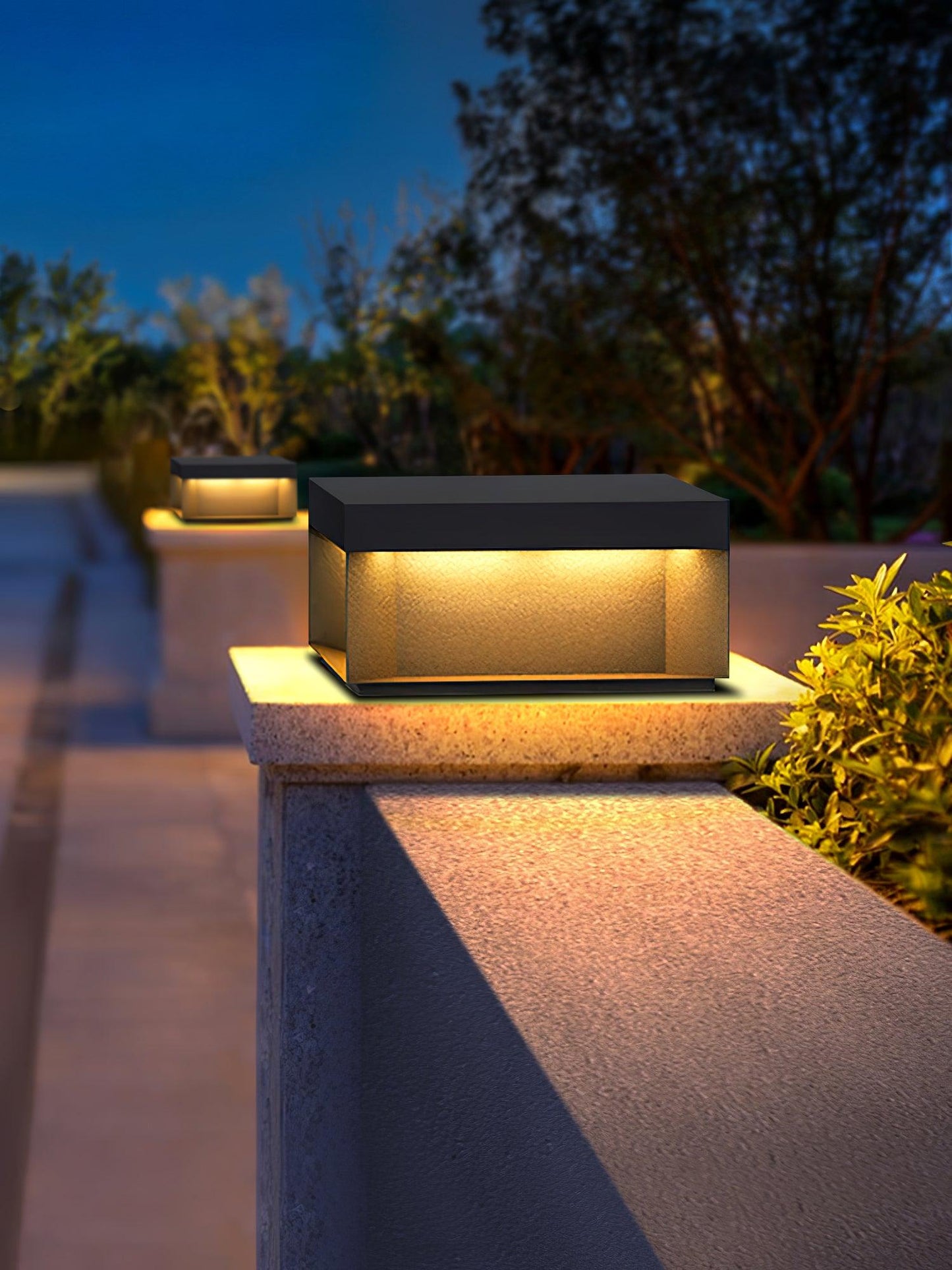 Black Box Outdoor Post Light Fixture - Weather-Resistant LED Lamp for Pathway, Garden & Patio Lighting