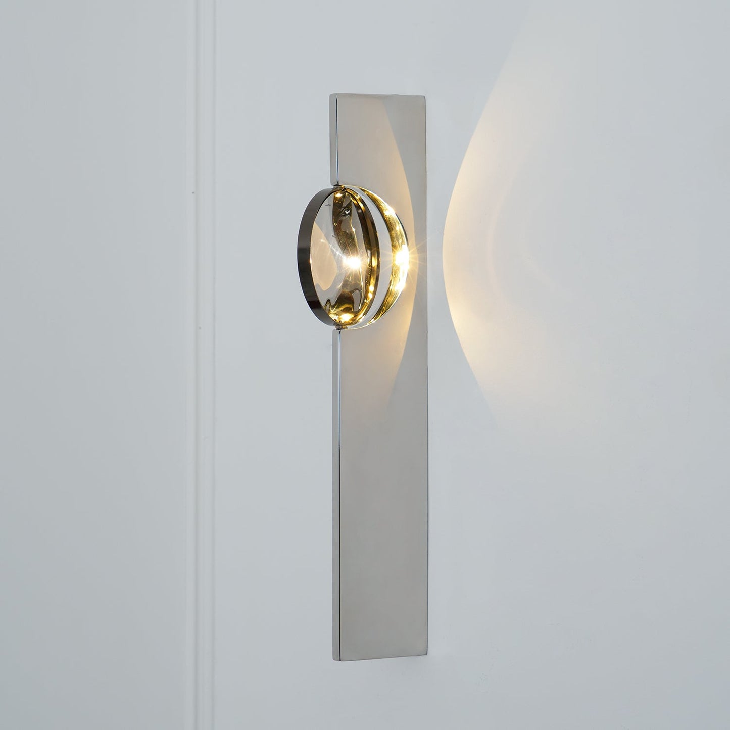 Creative Light and Shadow Wall Lamp | Stainless Steel, Integrated LED & Ideal for Indoor Use
