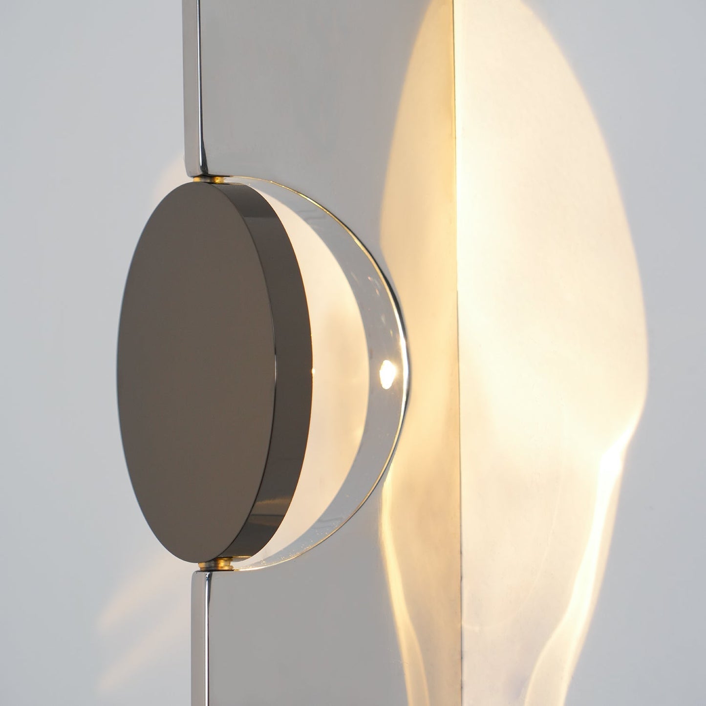 Creative Light and Shadow Wall Lamp | Stainless Steel, Integrated LED & Ideal for Indoor Use