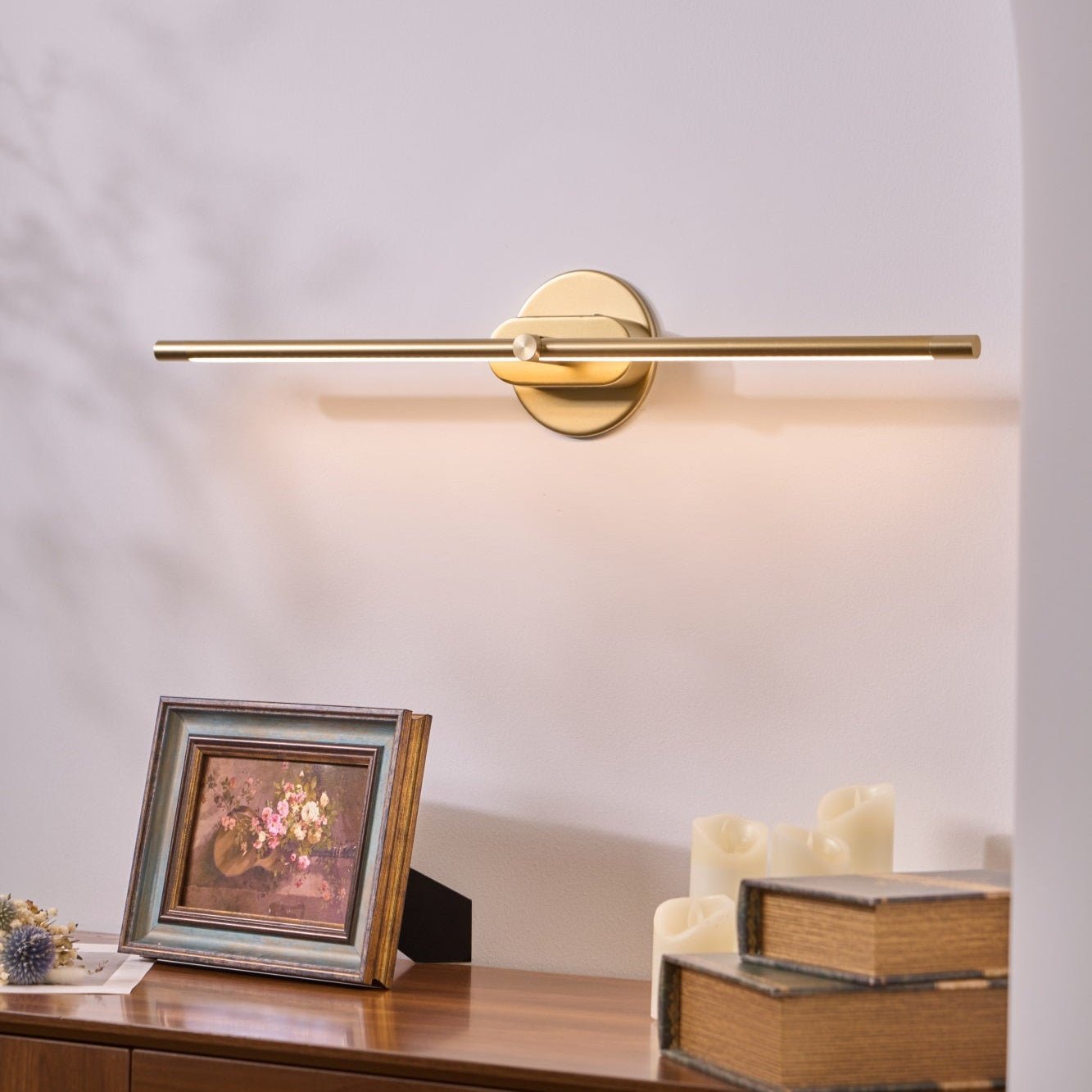 Minimalist Linear Rechargeable Wall Lamp | Touch Sensor, USB Charging & Ideal for Bathrooms and Dressing Rooms