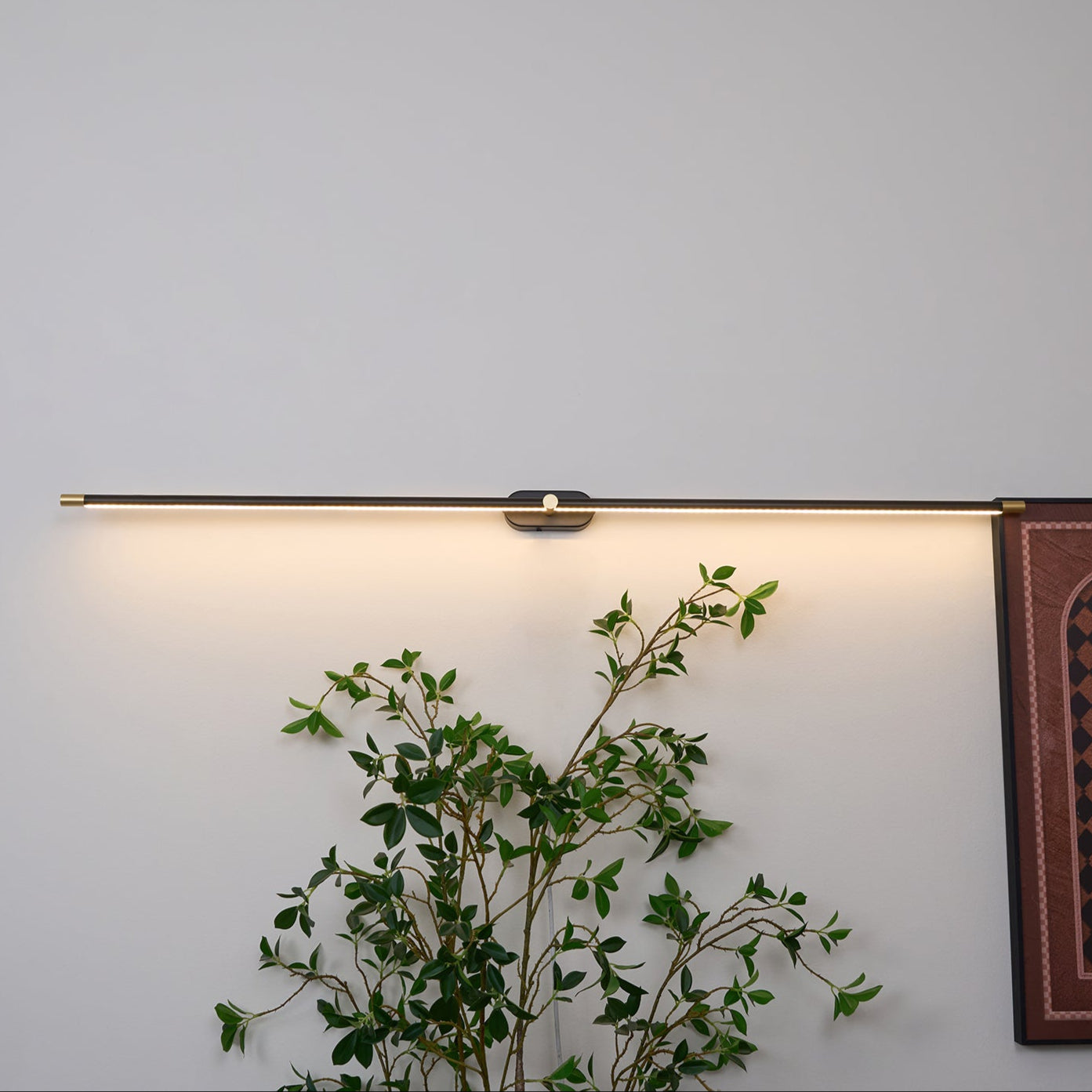 Minimalist Linear Rechargeable Wall Lamp | Touch Sensor, USB Charging & Ideal for Bathrooms and Dressing Rooms